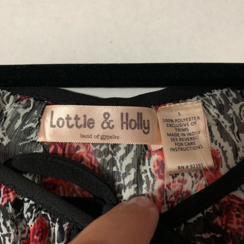 Band of Gypsies Lottie and Holly Paisley Crop Top, Size Small - Picture 2 of 5